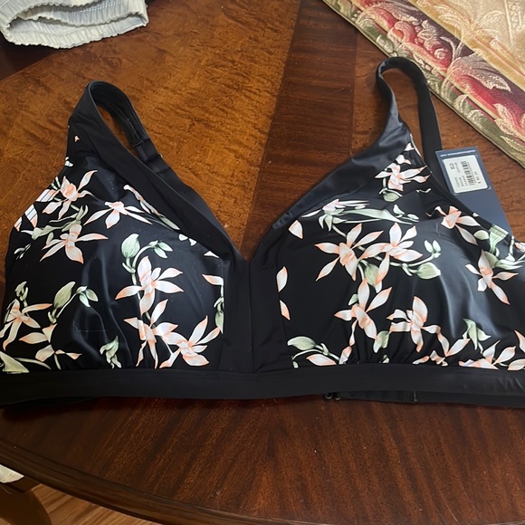 Bikini top size xl by eau de sea swimwear (originally $80) - Picture 1 of 2